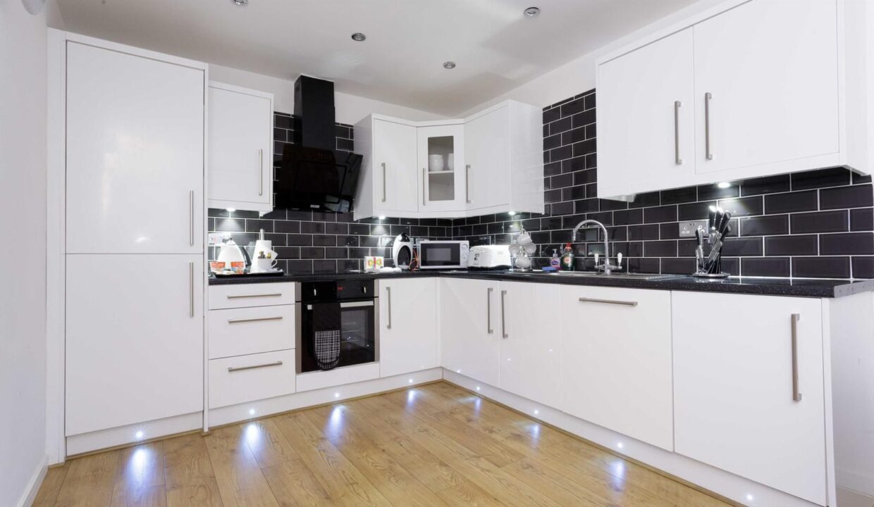 WhatsApp Image 2025-10-16 at 10.28.08 (1)