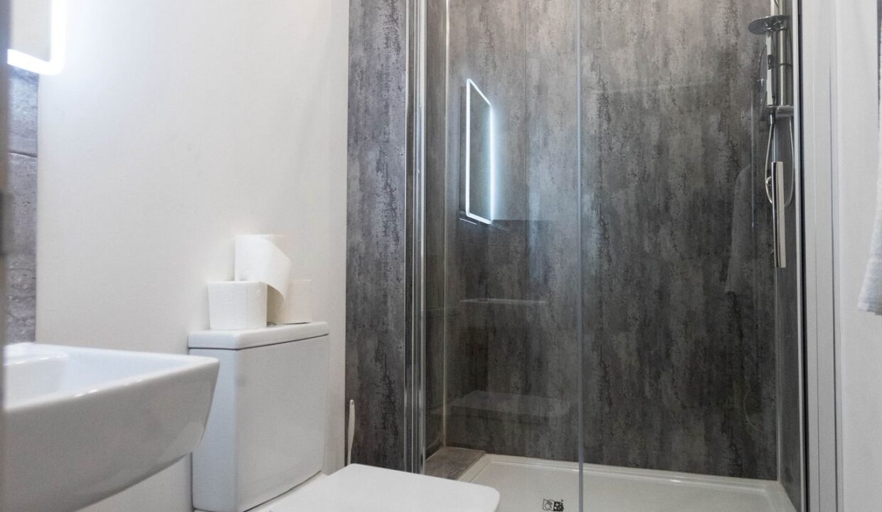 WhatsApp Image 2025-10-16 at 10.38.28 (5)