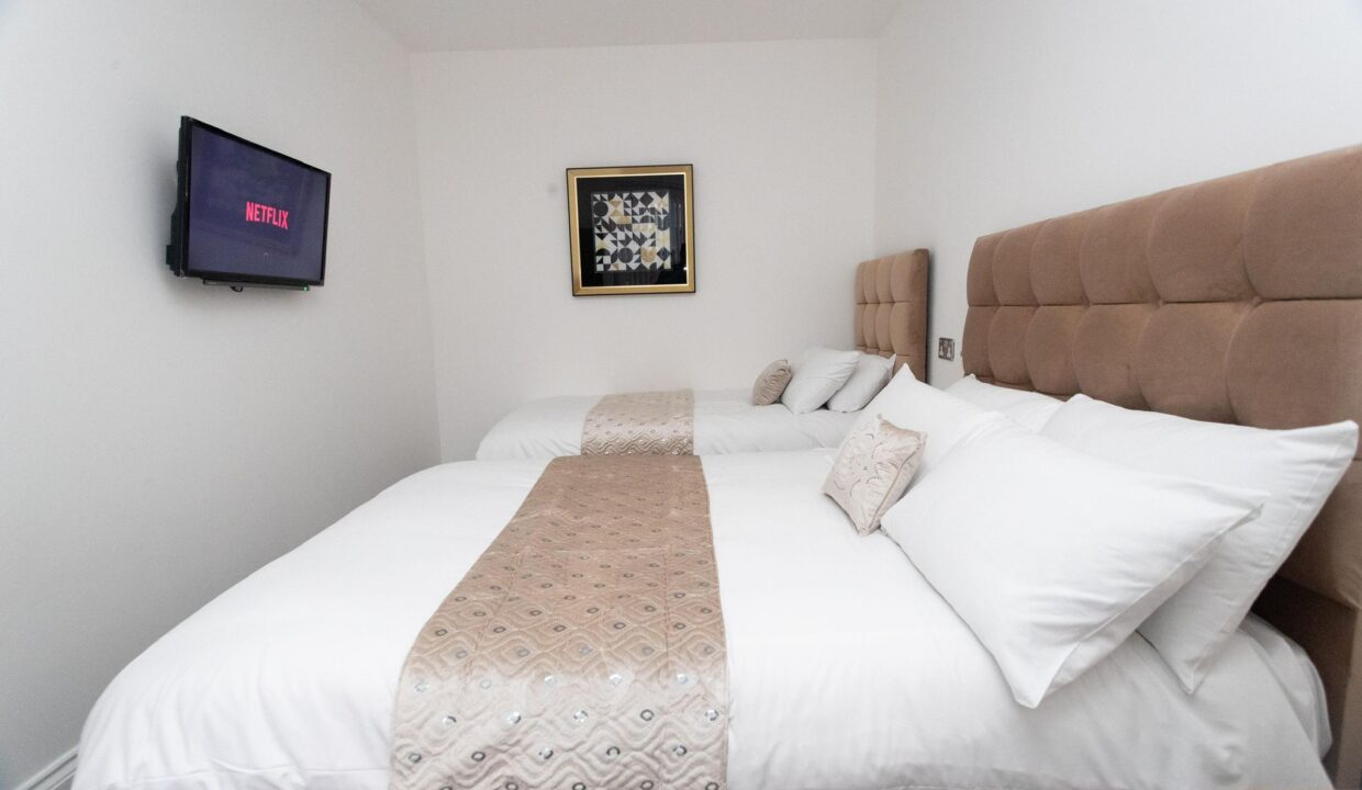 WhatsApp Image 2025-10-16 at 10.38.28 (7)