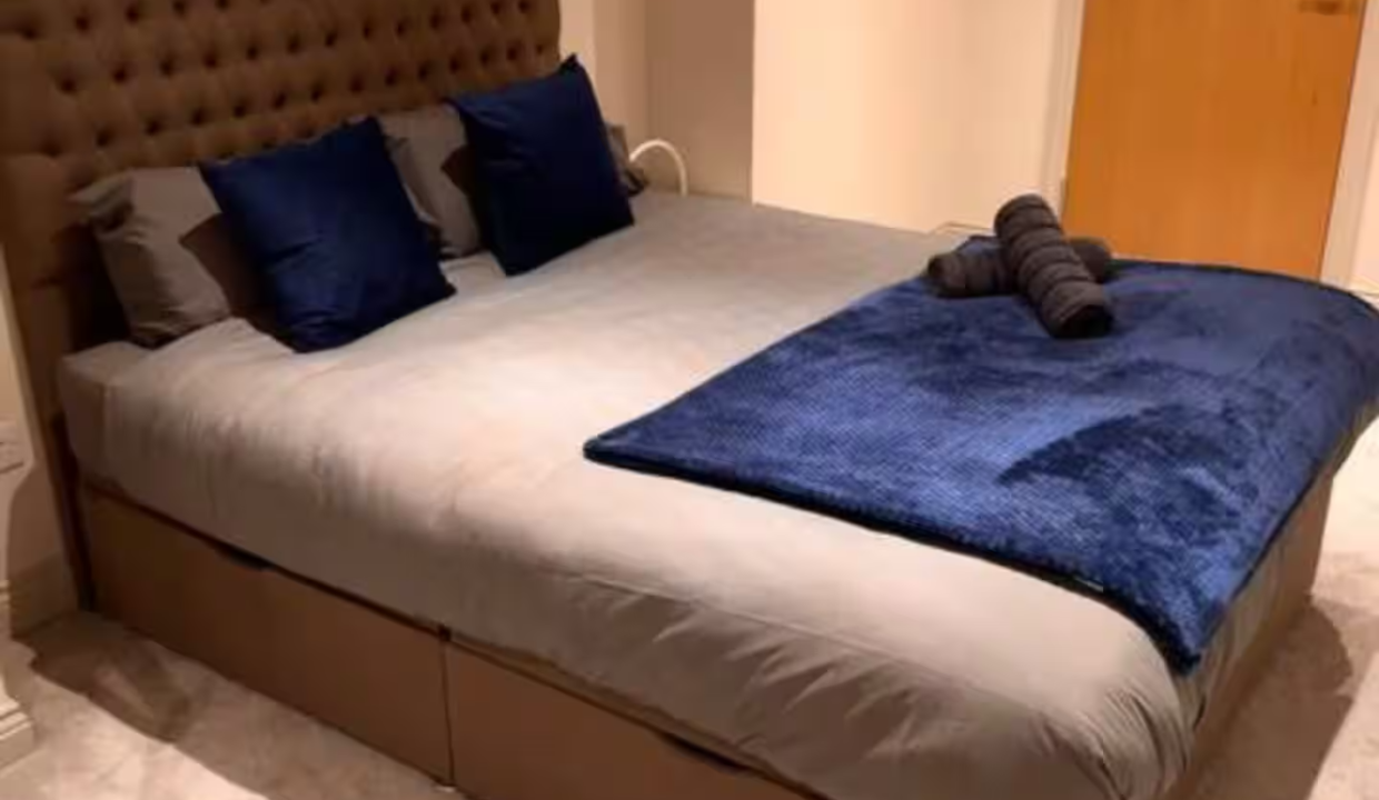 imgi_172_30a75fd8-fb5c-4f58-8882-a1b07e13a0e9