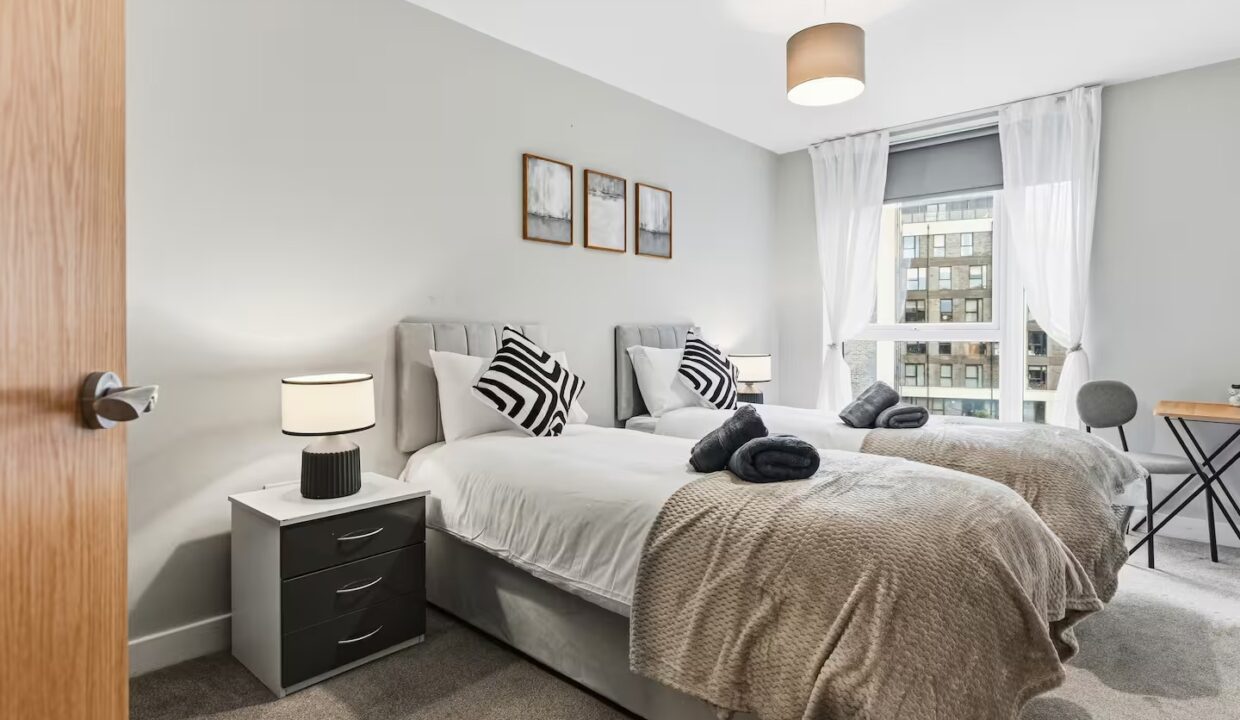 imgi_231_37c8f2b4-0f6f-48e6-81d2-88e189fb7bc4